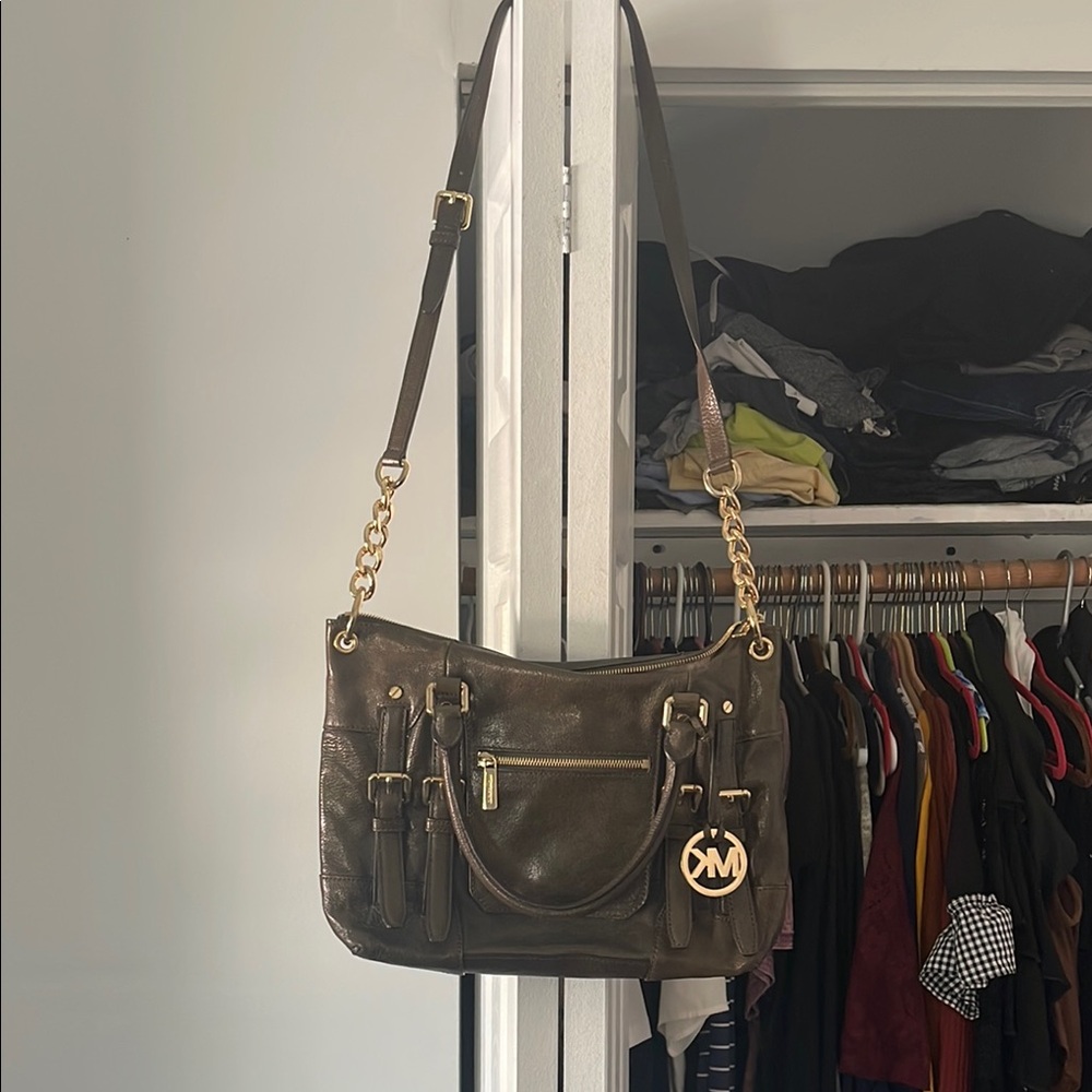 VIDEO- Michael Kors dark green/brown cross body
